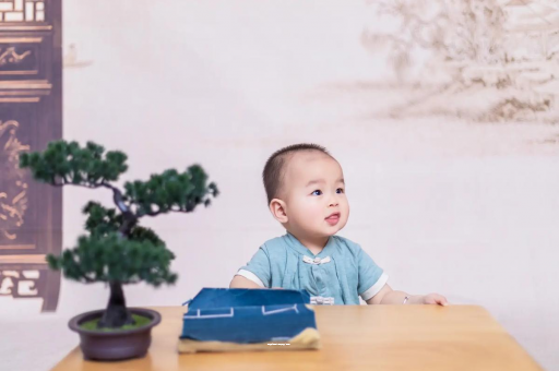 代怀哪里最便宜宝宝半夜吐了怎么回事 代怀哪里最便宜宝宝半夜吐了怎么回事